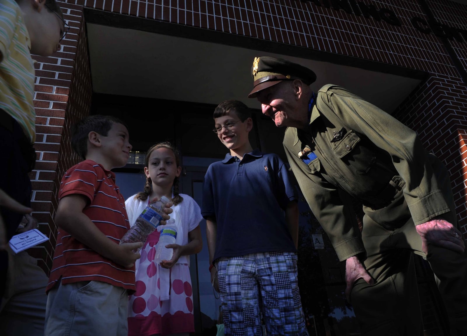 Gail Halvorsen meeting children during a Charleston visit on June 15, 2012.